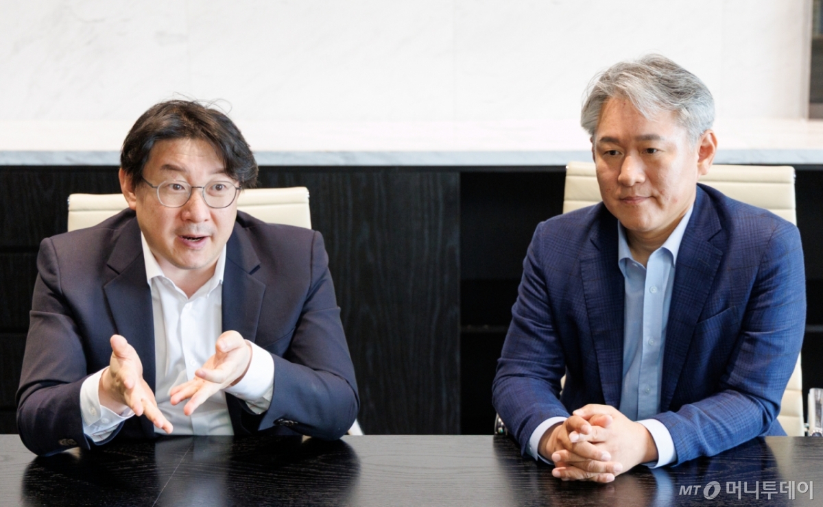 법무법인 율촌 기술수출입대응통제센터 임형주 변호사-손승우 고문 인터뷰 /사진=이기범 기자