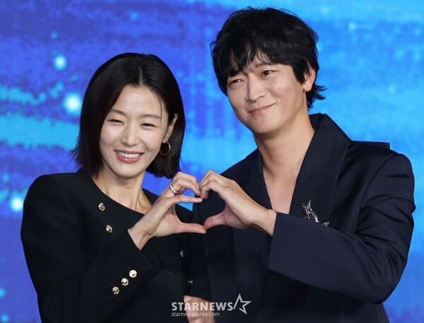 전지현(왼쪽), 강동원 / 사진=스타뉴스 DB