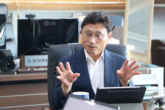 ▲지난 2일 머니투데이 <더리더>와 인터뷰를 진행한 오후석 경기도평생교육진흥원장/사진제공=경기도평생교육진흥원