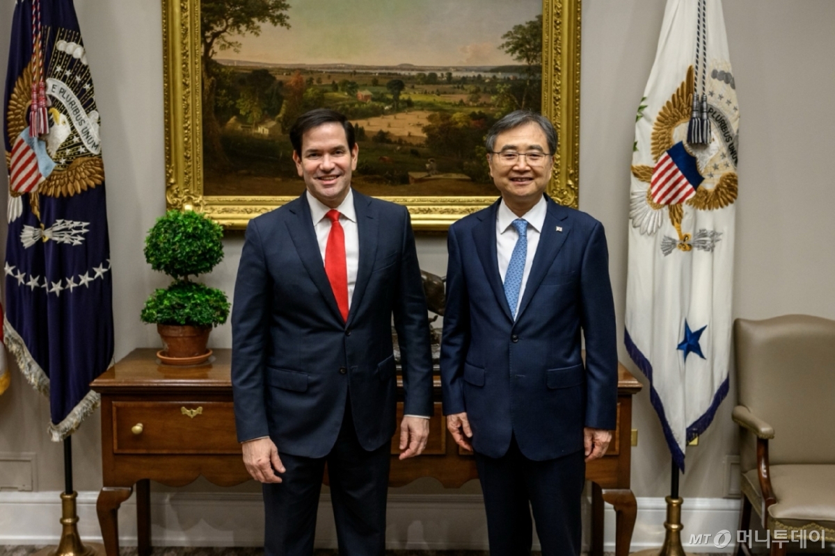 조현 외교부 장관이 지난달 22일 오후(현지시간) 미국 워싱턴 D.C.에서 美 마르코 루비오(Marco Rubio) 국무장관 겸 국가안보보좌관과 면담하고 이재명 대통령의 첫 방미를 위한 사전준비협의를 가졌다. / 사진=외교부