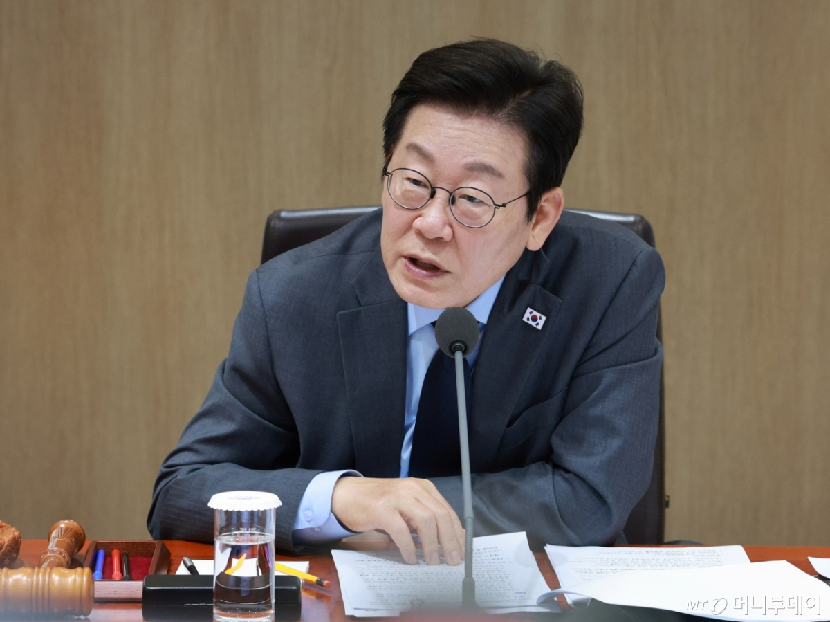 [서울=뉴시스] 고범준 기자 = 이재명 대통령이 9일 서울 용산 대통령실 청사에서 열린 제41회 국무회의에서 발언하고 있다. 2025.09.09. bjko@newsis.com /사진=고범준