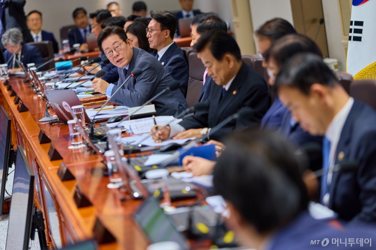 (서울=뉴스1) 이재명 기자 = 이재명 대통령이 9일 서울 용산 대통령실 청사에서 열린 제41회 국무회의에서 발언을 하고 있다. (대통령실 제공. 재판매 및 DB 금지) 2025.9.9/뉴스1  Copyright © 뉴스1. All rights reserved. 무단 전재 및 재배포,  AI학습 이용 금지. /사진=(서울=뉴스1) 이재명 기자