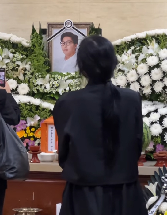 유튜버 고(故) 대도서관(본명 나동현)의 갑작스러운 비보 이후 각종 의혹이 난무한 가운데, 전처 유튜버 윰댕(본명 이채원)이 고인을 애도하며 심경을 밝혔다. /사진=윰댕 인스타그램