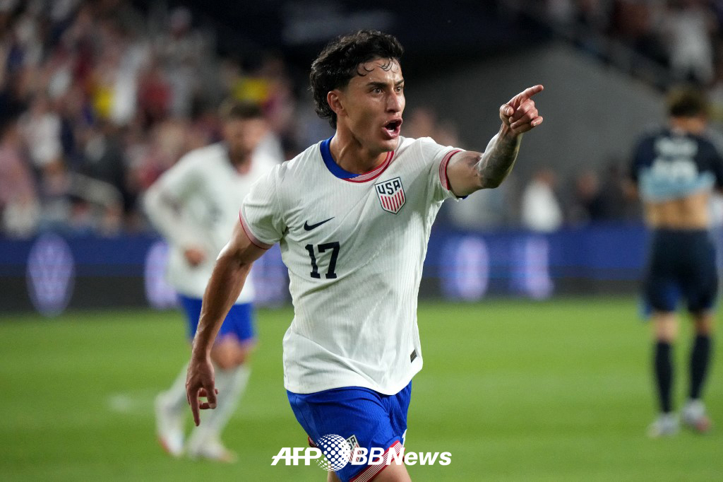 10일(한국시간) 미국 콜럼버스의 로우어닷컴 필드에서 열린 A매치 친선경기 일본전에서 선제골을 넣은 알렉스 젠데하스. /AFPBBNews=뉴스1