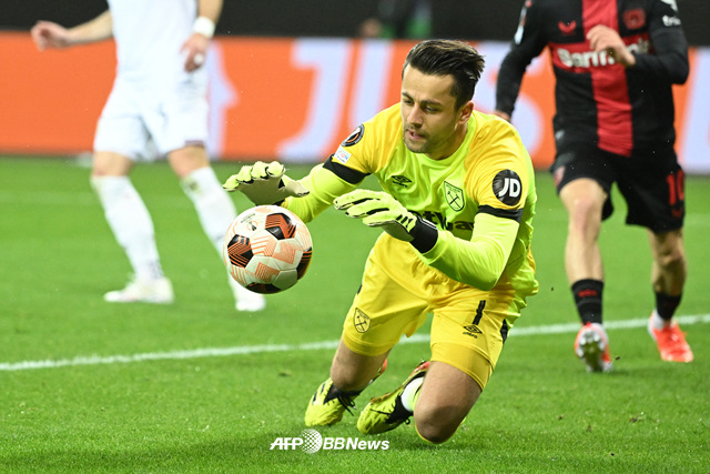 경기에 집중하는 우카시 파비안스키. /AFPBBNews=뉴스1