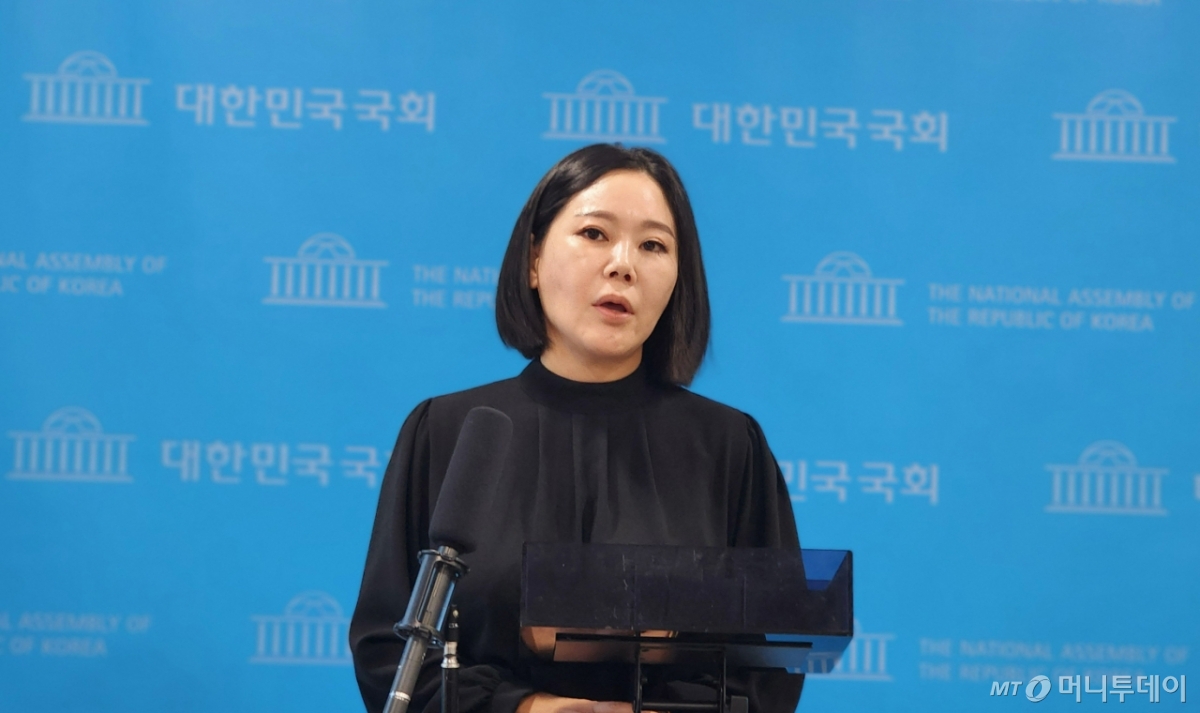 이날 기자회견 직후 백브리핑에서 임보란 대한문신사중앙회 회장은 "이미 여야 정치권에서 합의했고, 하루라도 범법자를 양성하지 않기 위해 서둘러야 하는 민생법안인데도 문신사법 상정 불발 소식을 듣게 돼 실망을 감추지 못하겠다"고 언급했다. /사진=정심교 기자