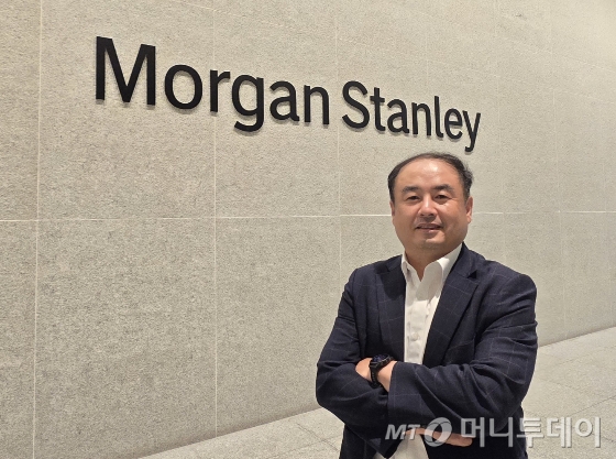 이병선 모건스탠리 퇴직연금 담당 이사가 미국 뉴욕 맨해튼 본사에서 머니투데이와 인터뷰를 하고 있다. /사진=심재현 특파원