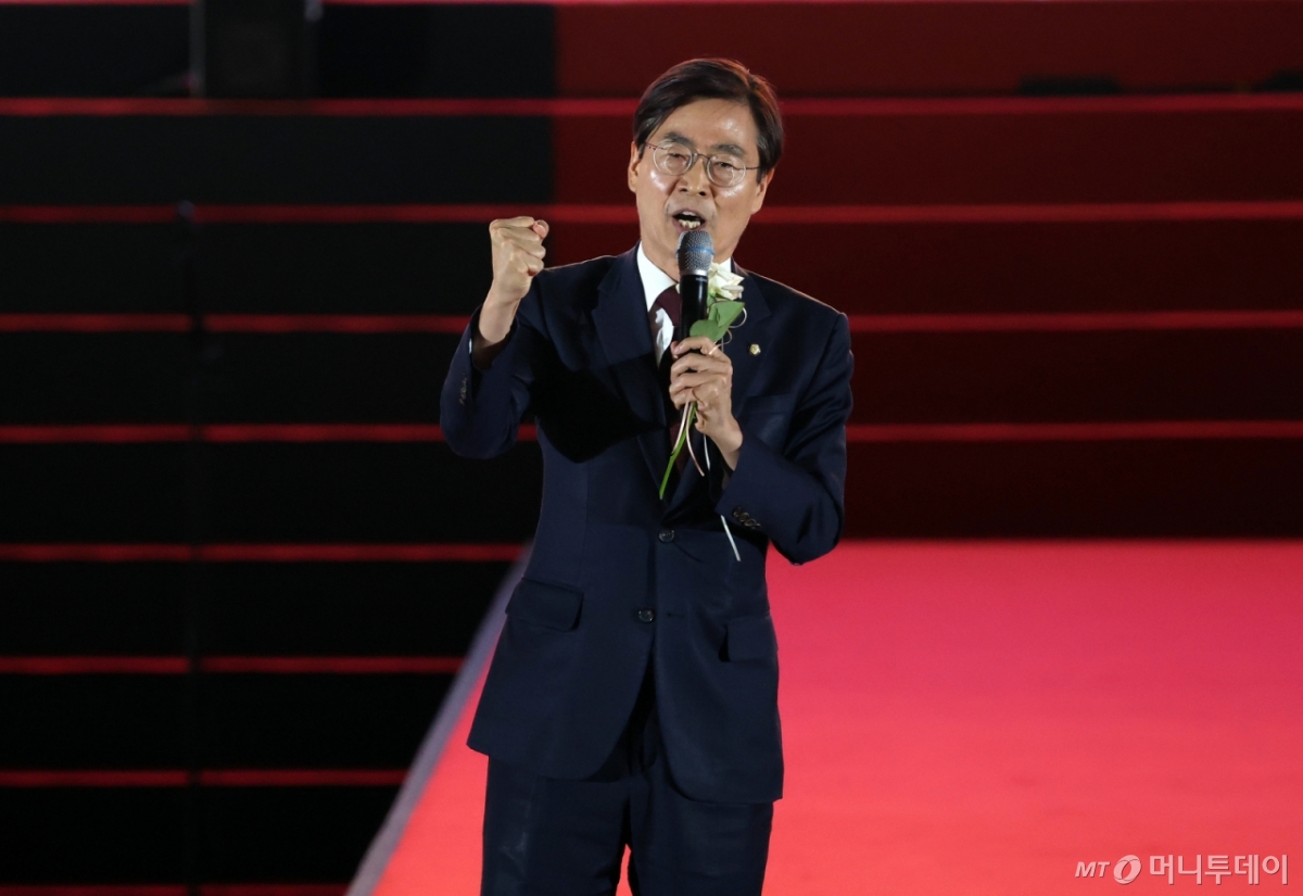 [청주=뉴시스] 고승민 기자 = 조경태 국민의힘 대표 후보가 22일 오후 충북 청주 오스코에서 열린 국민의힘 제6차 전당대회에서 비전발표를 하고 있다. (공동취재) 2025.08.22. 