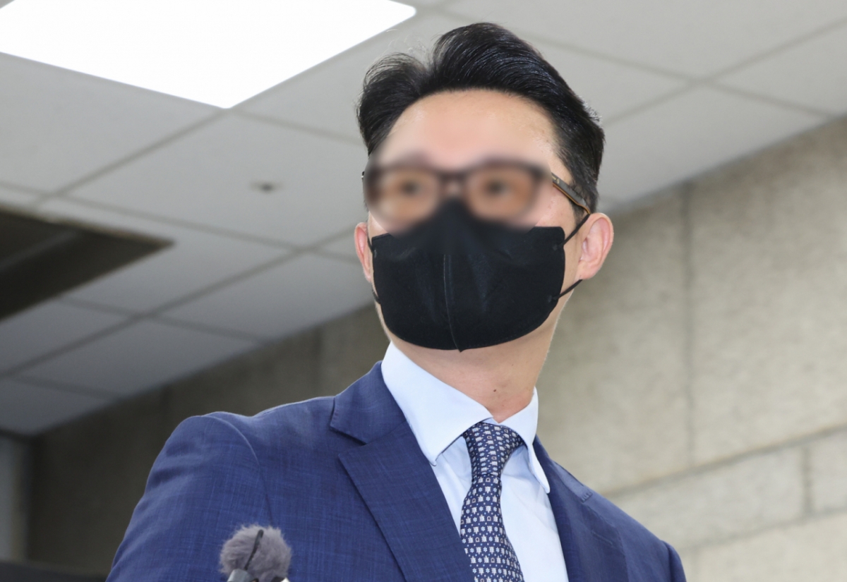 윤영호 전 세계평화통일가정연합(통일교) 세계본부장이 서울 서초구 서울중앙지방법원에서 열린 구속 전 피의자 심문(영장실질심사)에 출석하고 있다. /사진=뉴시스