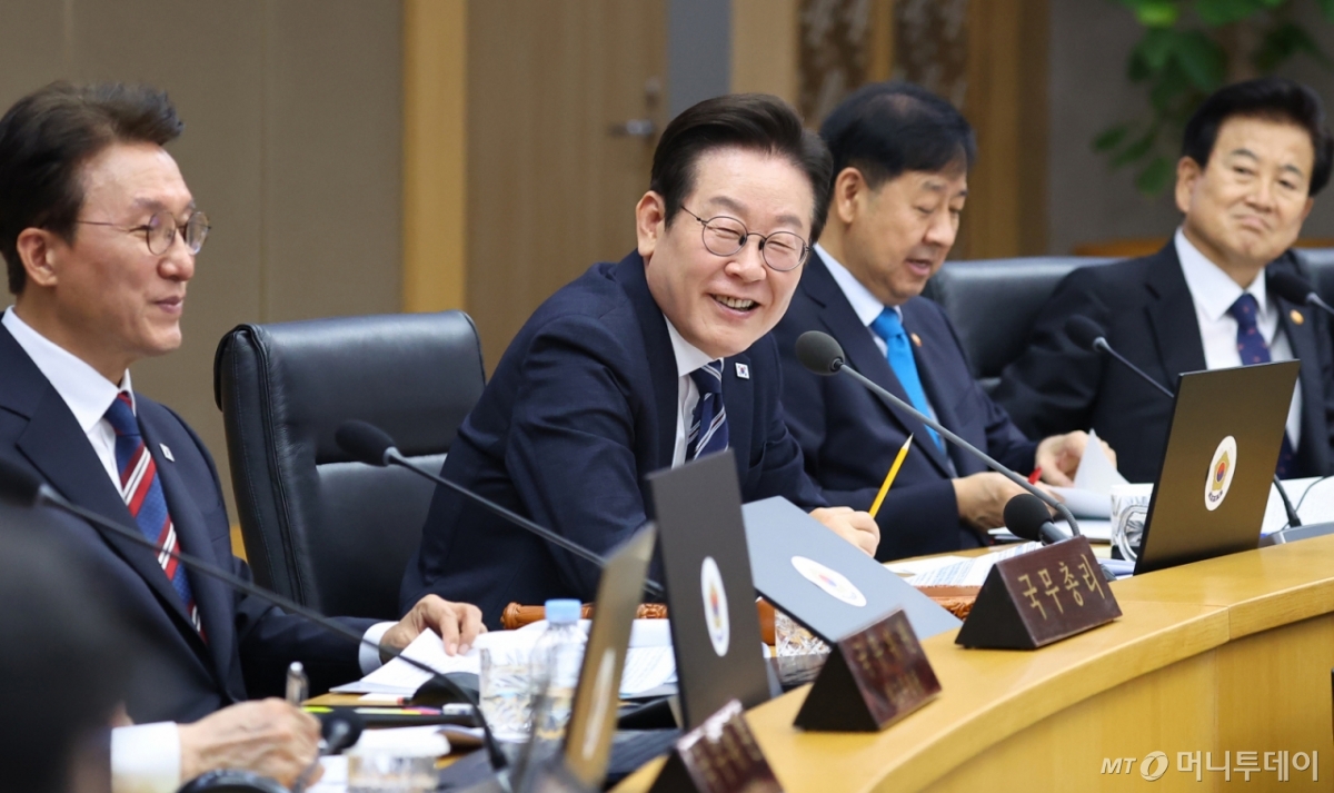 [세종=뉴시스] 고범준 기자 = 이재명 대통령이 16일 세종시 정부세종청사에서 열린 제42회 국무회의에서 발언하고 있다. (대통령실통신사진기자단) 2025.09.16. bjko@newsis.com /사진=