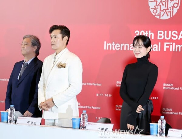 (왼쪽부터) 박찬욱 감독, 이병헌, 손예진 / 사진=스타뉴스 DB