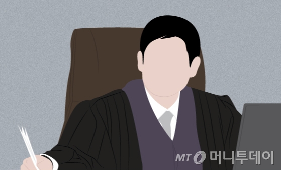 판사 이미지 /삽화=이지혜 디자인기자