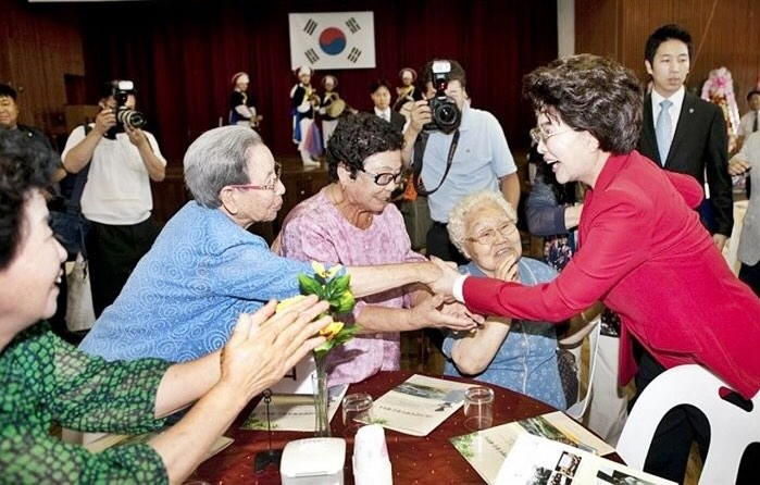 2012년 이길여 총장 초등학교 동참 모임 모습. /사진=가천대