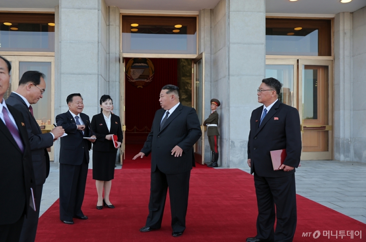 (평양 노동신문=뉴스1) = 북한 노동당 기관지 노동신문은 이날 "조선민주주의인민공화국 최고인민회의 제14기 제13차 회의가 9월 20일과 21일 만수대의사당에서 진행됐다"고 보도했다. [국내에서만 사용가능. 재배포 금지. DB 금지. For Use Only in the Republic of Korea. Redistribution Prohibited]  rodongphoto@news1.kr  Copyright © 뉴스1. All rights reserved. 무단 전재 및 재배포,  AI학습 이용 금지. 