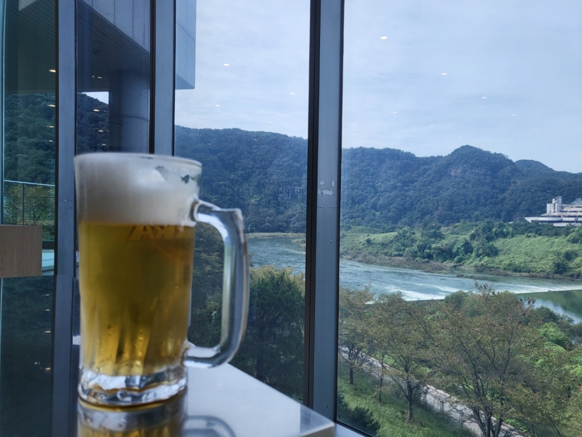 하이트진로파크(PARK)에서 맛 볼 수 있는 갓 생산된 생맥주./사진=차현아 기자. 