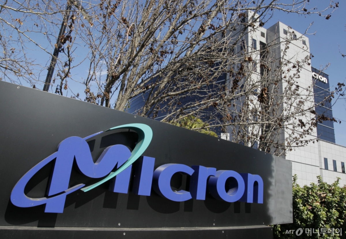 올들어 주가 2배 급등한 마이크론, 실적 호조…장외 주가는 강보합 - 머니투데이