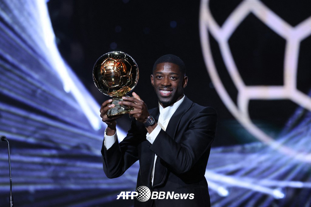2025 발롱도르 1위 영예를 안은 우스만 뎀벨레. /AFPBBNews=뉴스1