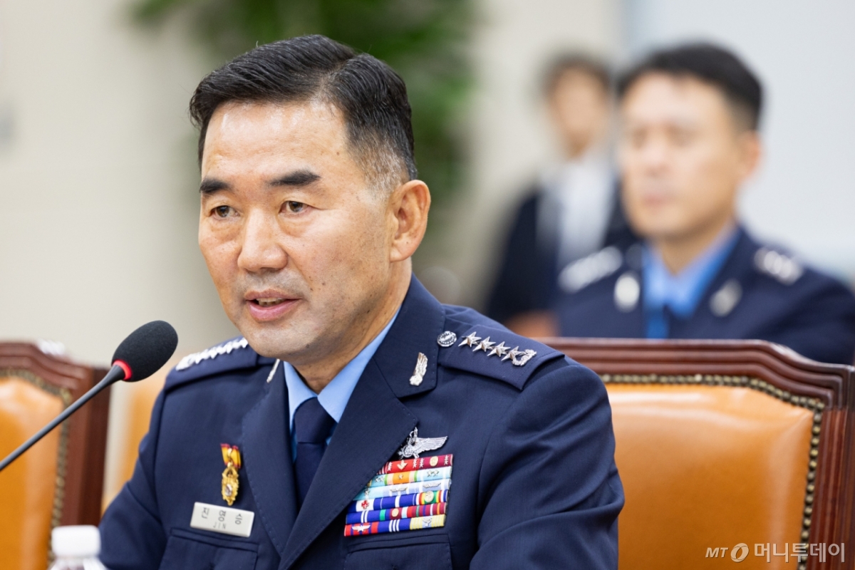 (서울=뉴스1) 유승관 기자 = 진영승 합동참모의장 후보자가 24일 서울 여의도 국회에서 열린 국방위원회의 합동참모의장후보자 인사청문회에 출석해 의원 질의에 답하고 있다. 2025.9.24/뉴스1 Copyright © 뉴스1. All rights reserved. 무단 전재 및 재배포, AI학습 이용 금지. /사진=(서울=뉴스1) 유승관 기자