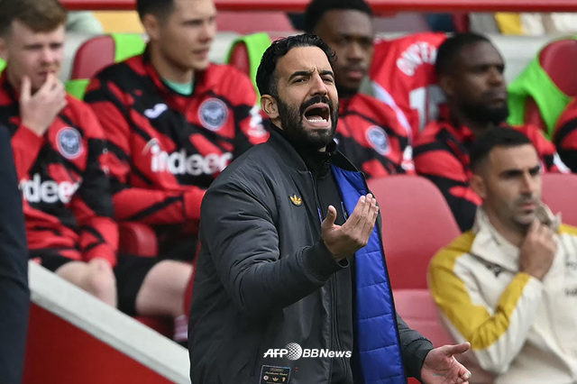 선수들을 지휘하는 루벤 아모림 감독. /AFPBBNews=뉴스1