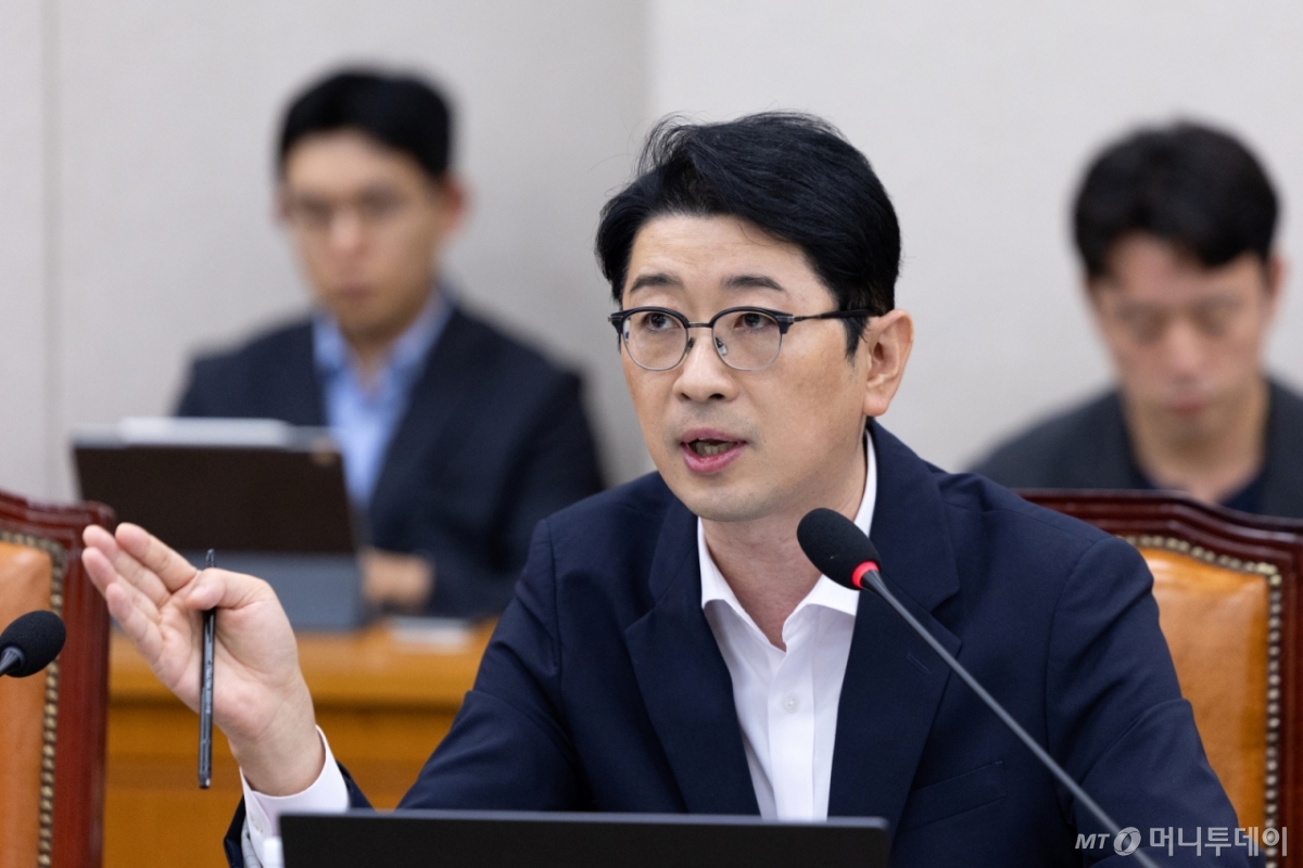 (서울=뉴스1) 이승배 기자 = 10일 서울 여의도 국회에서 열린 제429회국회(정기회) 법제사법위원회 제3차 전체회의에서 주진우 국민의힘 의원이 발언하고 있다. 2025.9.10/뉴스1  Copyright © 뉴스1. All rights reserved. 무단 전재 및 재배포,  AI학습 이용 금지. /사진=(서울=뉴스1) 이승배 기자