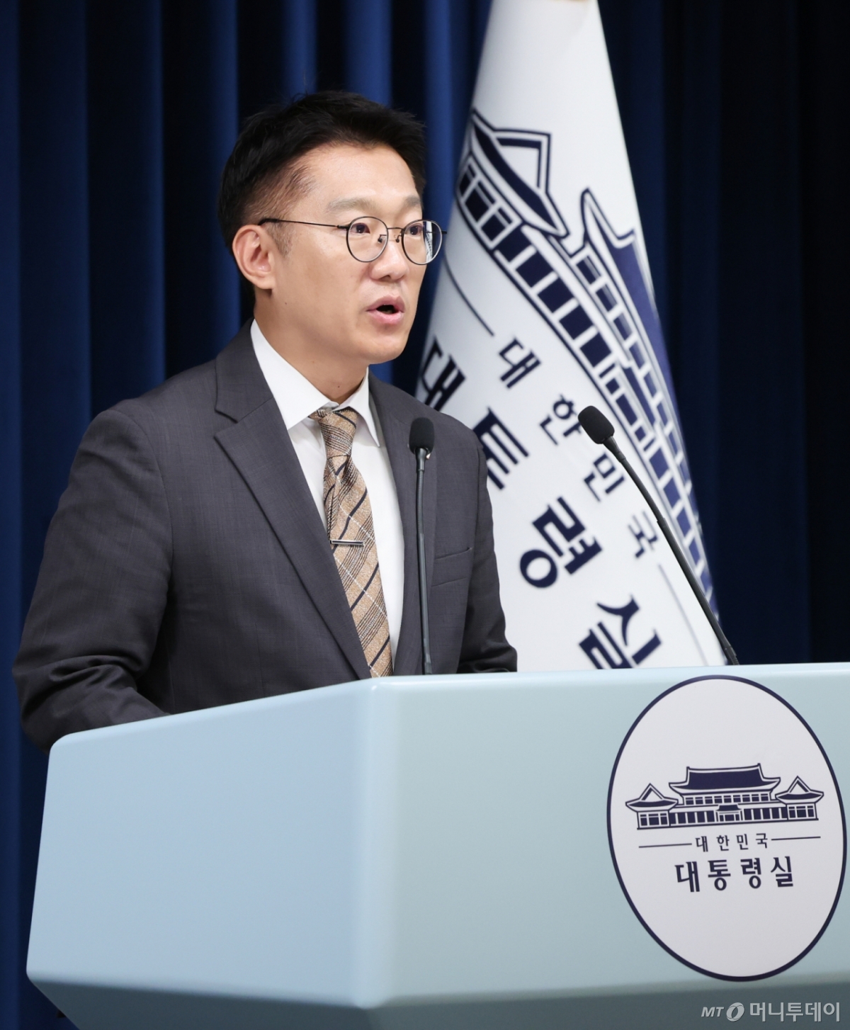 (서울=뉴스1) 허경 기자 = 김남준 대통령실 대변인이 30일 서울 용산 대통령실 청사에서 제44회 국무회의 관련 브리핑을 하고 있다. 2025.9.30/뉴스1 Copyright © 뉴스1. All rights reserved. 무단 전재 및 재배포, AI학습 이용 금지. /사진=(서울=뉴스1) 허경 기자