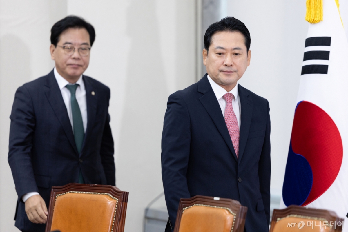 (서울=뉴스1) 이승배 기자 = 장동혁 국민의힘 대표가 9일 서울 여의도 국회에서 열린 최고위원회의에 참석하고 있다. 2025.10.9/뉴스1  Copyright © 뉴스1. All rights reserved. 무단 전재 및 재배포,  AI학습 이용 금지. /사진=(서울=뉴스1) 이승배 기자