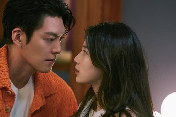 넷플릭스 '다 이루어질지니'의 주연 배우 김우빈, 수지./사진=넷플릭스