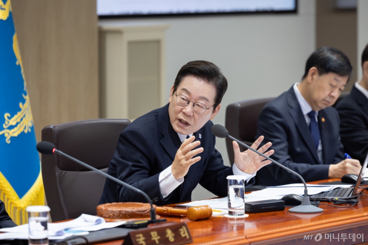 (서울=뉴스1) 이재명 기자 = 이재명 대통령이 30일 서울 용산 대통령실 청사에서 열린 제44회 국무회의에서 발언을 하고 있다. (대통령실 제공. 재판매 및 DB 금지) 2025.9.30/뉴스1 Copyright © 뉴스1. All rights reserved. 무단 전재 및 재배포, AI학습 이용 금지. /사진=(서울=뉴스1) 이재명 기자