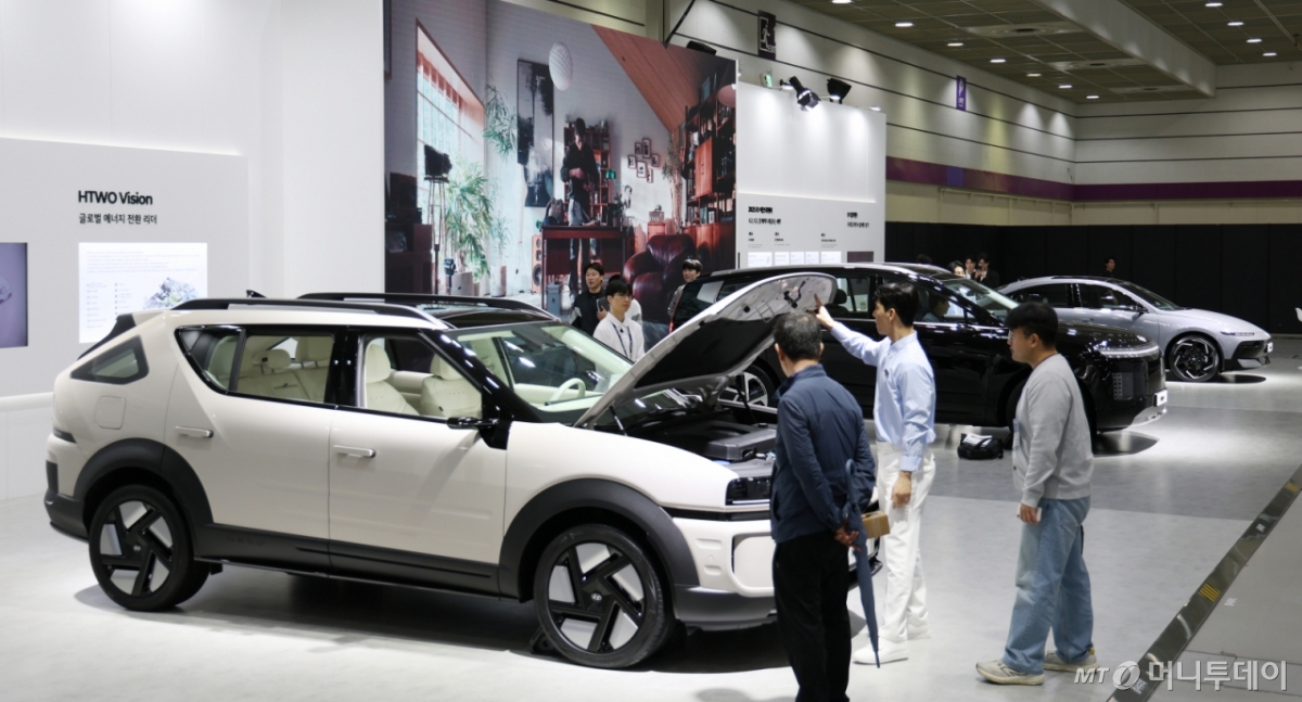 15일 서울 강남구 코엑스에서 열린 '스마트에너지플러스 2025' 현대차 부스. /사진=이기범 기자 leekb@