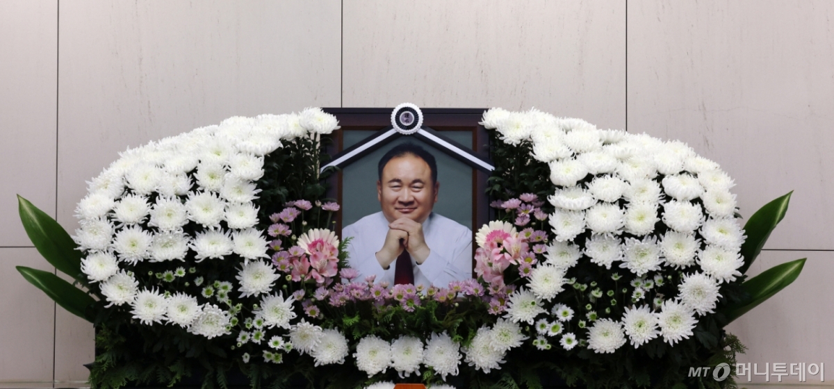 (대전=뉴스1) 김기태 기자 = 5선 국회의원을 지낸 이상민 국민의힘 대전시당위원장이 15일 별세했다. 을지대병원 장례식장에 이상민 위원장의 빈소가 마련돼 있다. 2025.10.15/뉴스1 Copyright © 뉴스1. All rights reserved. 무단 전재 및 재배포, AI학습 이용 금지. /사진=(대전=뉴스1) 김기태 기자