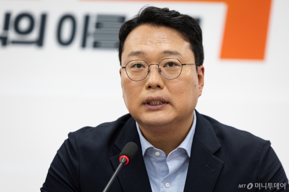 (서울=뉴스1) 유승관 기자 = 천하람 개혁신당 원내대표가 28일 서울 여의도 국회에서 열린 최고위원회의에서 모두 발언을 하고 있다. 2025.8.28/뉴스1  Copyright © 뉴스1. All rights reserved. 무단 전재 및 재배포,  AI학습 이용 금지. /사진=(서울=뉴스1) 유승관 기자