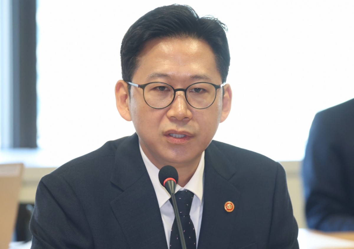 배경훈 부총리 겸 과학기술정보통신부 장관이 15일 서울 종로구 교보생명빌딩 국가과학기술자문회의에서 열린 산업 전반의 AX 정책협력 Mou체결식에서 발언하고 있다. /사진=뉴스1