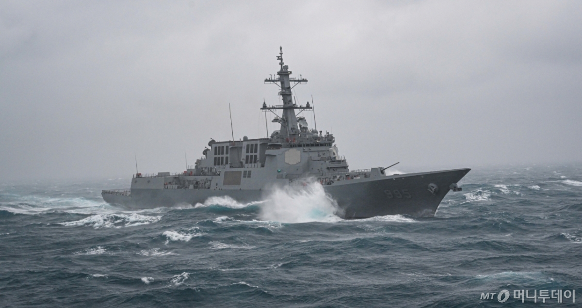 (서울=뉴스1) = 지난 1일 제주 앞바다에서 이지스구축함 정조대왕함이 기동함대의 모항인 해군제주기지를 향해 힘차게 항진하고 있다. (해군 제공) 2025.2.2/뉴스1 Copyright © 뉴스1. All rights reserved. 무단 전재 및 재배포, AI학습 이용 금지.