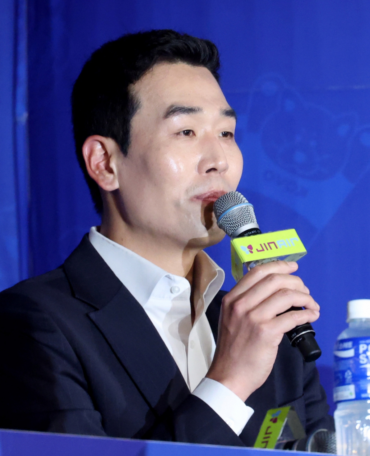 진에어 2025-2026시즌 V리그 미디어데이가 16일 서울 강남구 청담 리베라호텔에서 열렸다.  정관장 고희진 감독이 출사표를 밝히고 있다. /사진=김진경 대기자