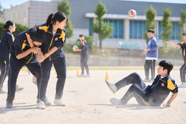 영화 '세계의 주인', 사진제공=㈜바른손이앤에이