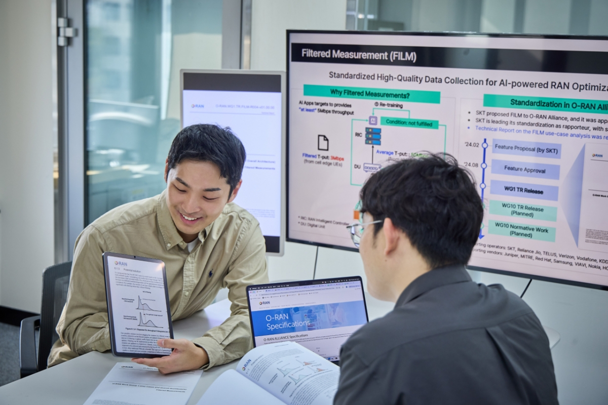 SK텔레콤은 글로벌 오픈랜 표준화 기구 O-RAN 얼라이언스에서 무선망 데이터 수집 고도화 기술 'Filtered Measurements(FILM)'에 대한 기술 문서를 새롭게 발간하는 등 표준화 제정을 주도하고 있다고 밝혔다. /사진=SK텔레콤