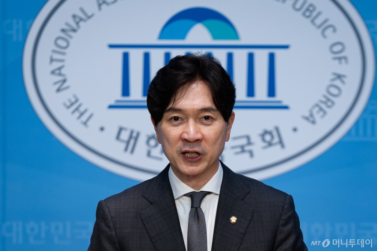 (서울=뉴스1) 유승관 기자 = 박성훈 국민의힘 수석대변인이 17일 서울 여의도 국회 소통관에서 논평을 하고 있다. 2025.9.17/뉴스1  Copyright © 뉴스1. All rights reserved. 무단 전재 및 재배포,  AI학습 이용 금지. /사진=(서울=뉴스1) 유승관 기자