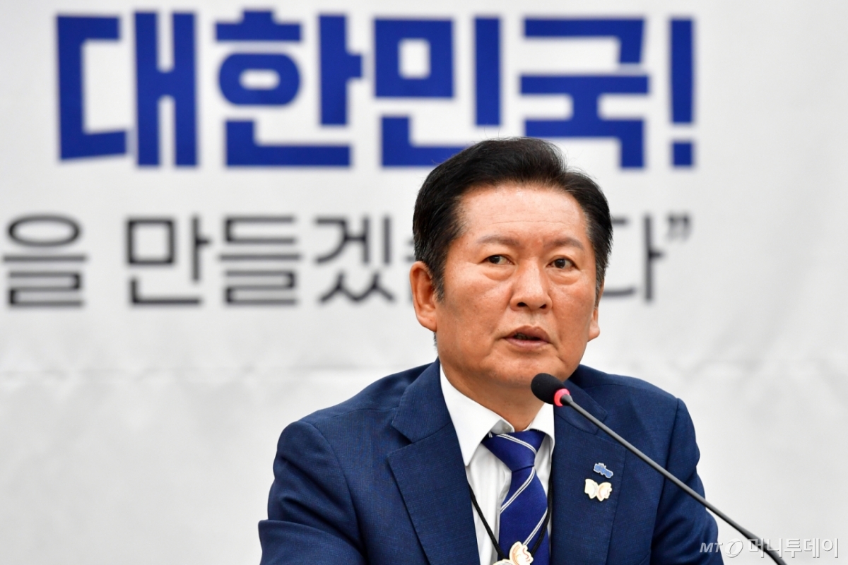 정청래 더불어민주당 당대표가 지난 8월 20일 오전 경북 경주시 화백컨벤션센에서 열린 제150차 경북 현장 최고위원회에서 모두 발언하고 있다. /사진=뉴스1