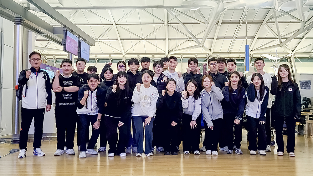 2025 ISSF 카이로 세계선수권대회 출국을 앞두고 인천공항에서 포즈를 취하고 있는 한국 사격 대표팀 선수단. /사진=대한사격연맹