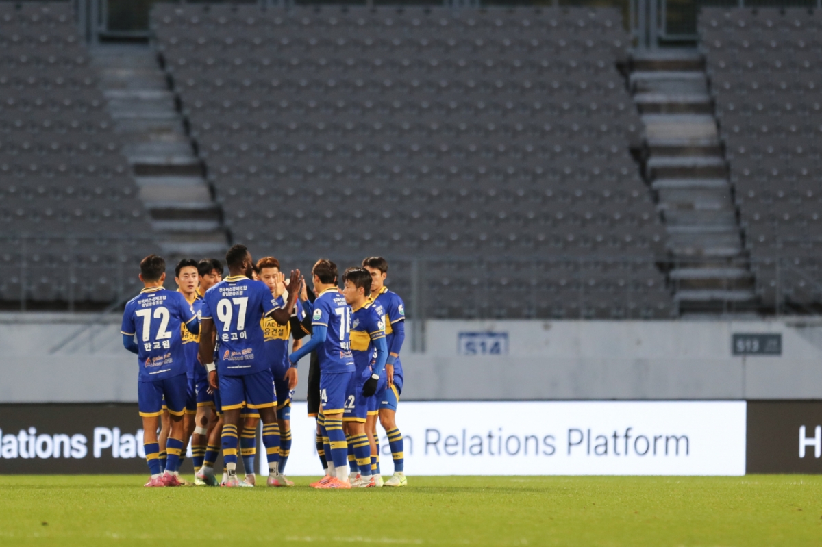 충남아산FC 선수들. /사진=충남아산FC 제공