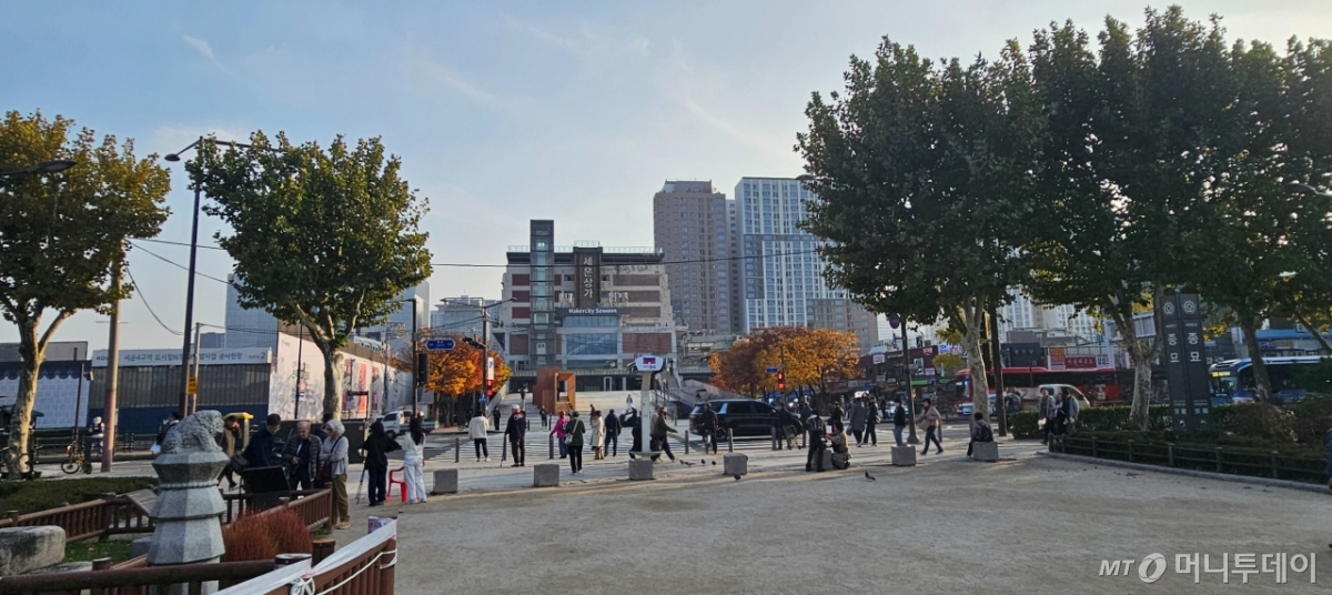 7일 종묘 앞 세운상가 전경. / 사진 = 오진영 기자