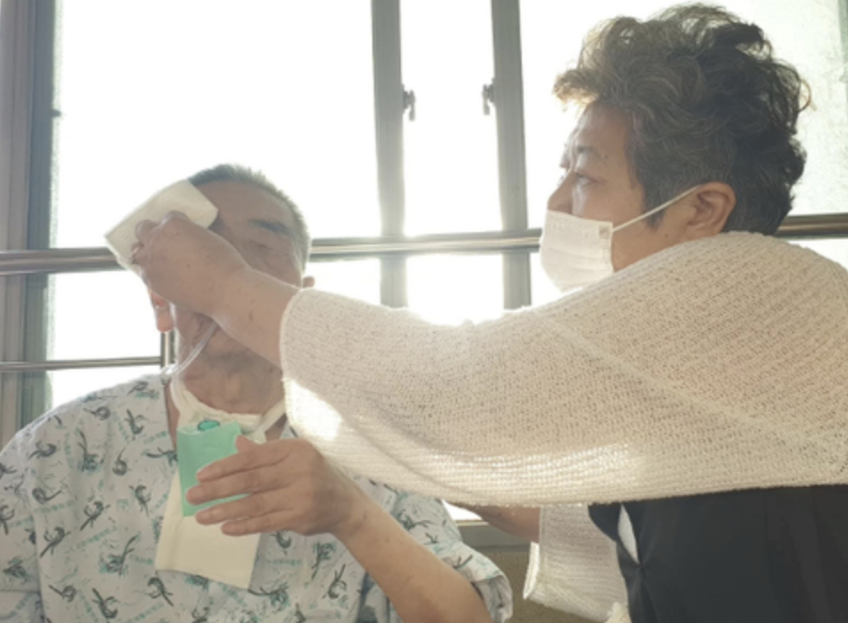 소설가 고(故) 이외수의 부인 전영자 씨가 향년 72세의 일기로 별세했다./사진=뉴스1