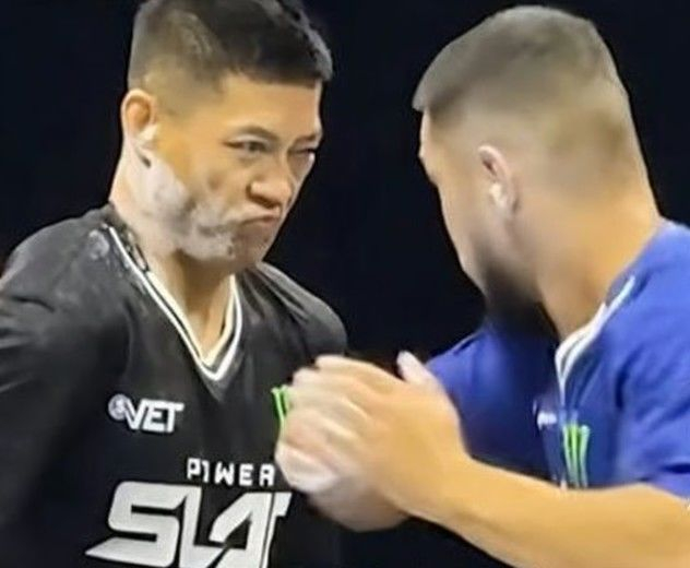 8일 홍콩 사우스차이나모닝포스트(SCMP)에 따르면 중국 조홍강(35)은 지난달 31일 사우디아라비아 리야드에서 열린 세계 따귀 때리기 대회 '파워슬랩'에 참가해 카자흐스탄 국적 무하마드 아만타예프 공격을 받고 부상을 입었다./사진=SCMP.