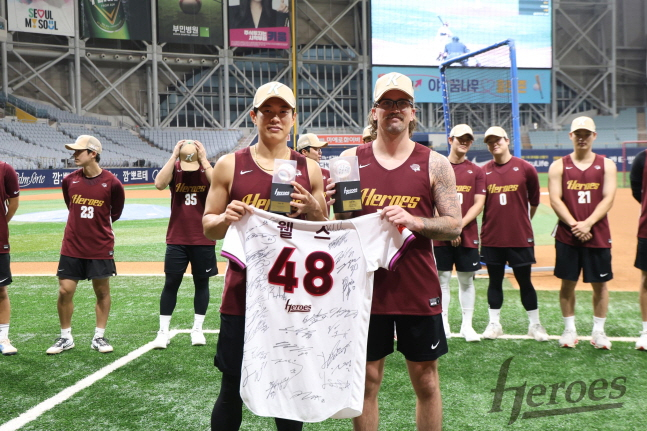 웰스의 송별식에서 키움 선수단이 기념촬영을 하고 있다. /사진=키움 히어로즈 제공