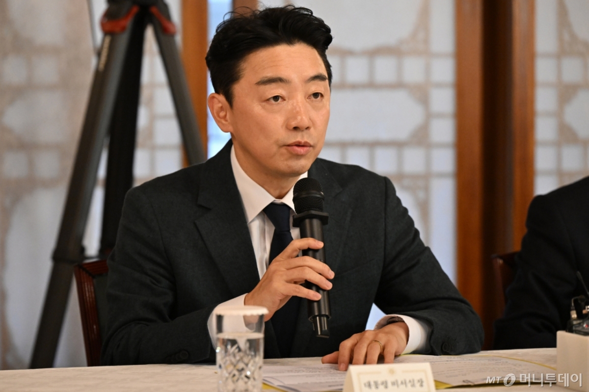 (서울=뉴스1) 이광호 기자 = 강훈식 대통령비서실장이 9일 서울 종로구 총리공관에서 열린 고위당정협의회에 참석해 발언하고 있다. (공동취재) 2025.11.9/뉴스1  Copyright © 뉴스1. All rights reserved. 무단 전재 및 재배포,  AI학습 이용 금지. /사진=(서울=뉴스1) 이광호 기자