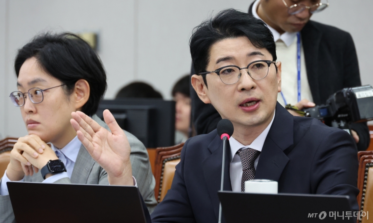 [서울=뉴시스] 김금보 기자 = 주진우 국민의힘 의원이 5일 오전 서울 여의도 국회에서 열린 국회운영위원회의 국가인권위원회에대한 국정감사에서 질의를 하고 있다. 2025.11.05. kgb@newsis.com /사진=김금보