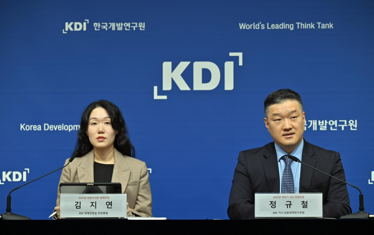 KDI, 내년 성장률 전망 1.6→1.8%…
