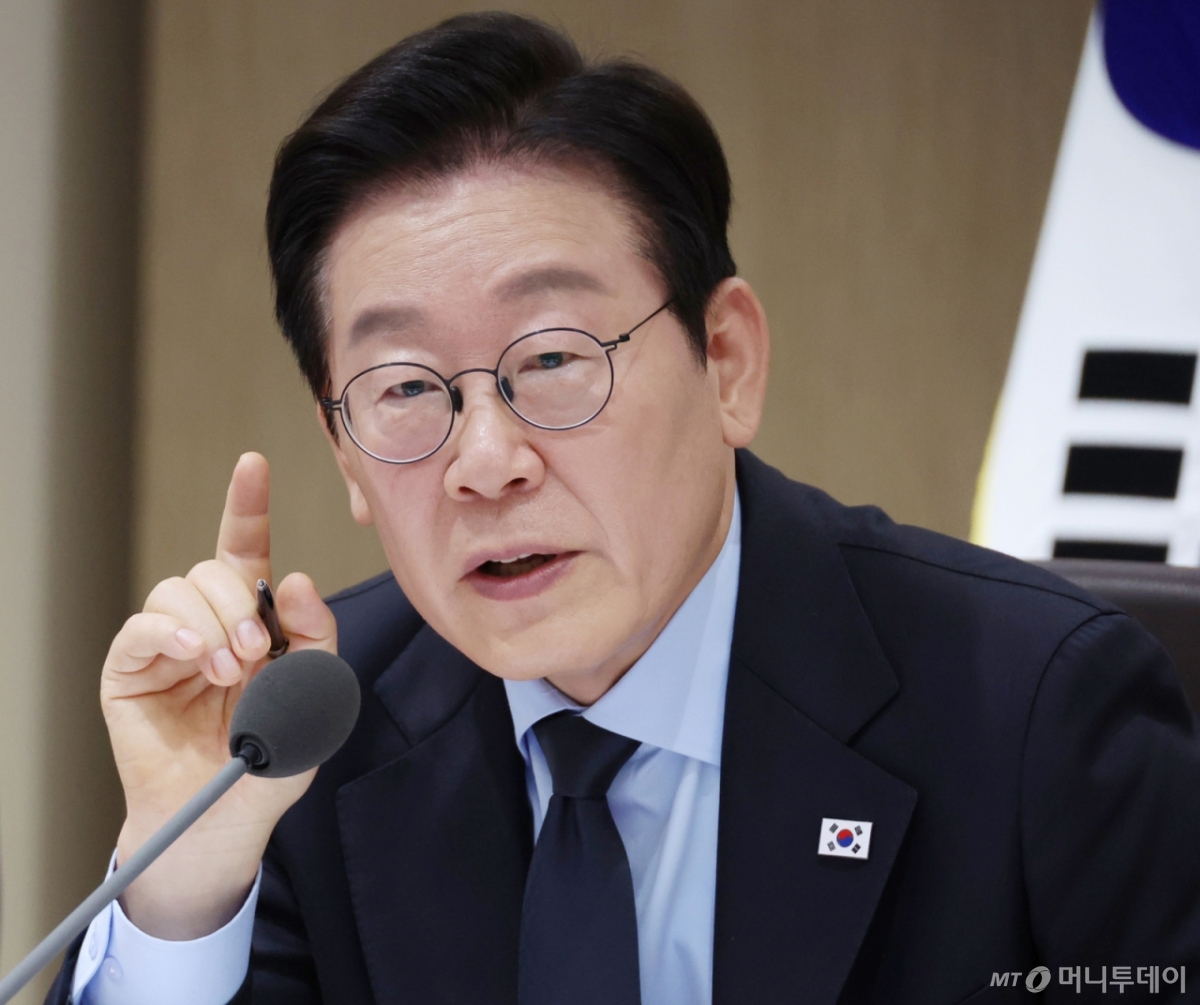 [서울=뉴시스] 최동준 기자 = 이재명 대통령이 11일 서울 용산 대통령실 청사에서 열린 국무회의에서 발언하고 있다. (대통령실통신사진기자단) 2025.11.11. photocdj@newsis.com /사진=