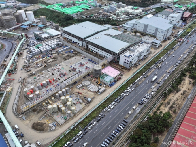 울산 온산국가산업단지 내 LS MnM 'EVBM 온산' 건설 현장의 10월 말 기준 모습. /사진=사진제공=LS MnM