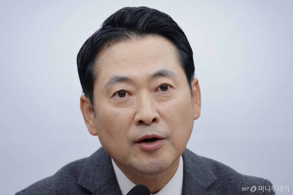 (서울=뉴스1) 신웅수 기자 = 장동혁 국민의힘 대표가 13일 서울 여의도 국회에서 열린 최고위원회의에서 발언하고 있다. 2025.11.13/뉴스1 Copyright © 뉴스1. All rights reserved. 무단 전재 및 재배포, AI학습 이용 금지. /사진=(서울=뉴스1) 신웅수 기자